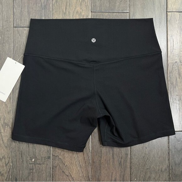 Lululemon NWT Align High-Rise Ribbed Short 6" Black - Picture 2 of 7